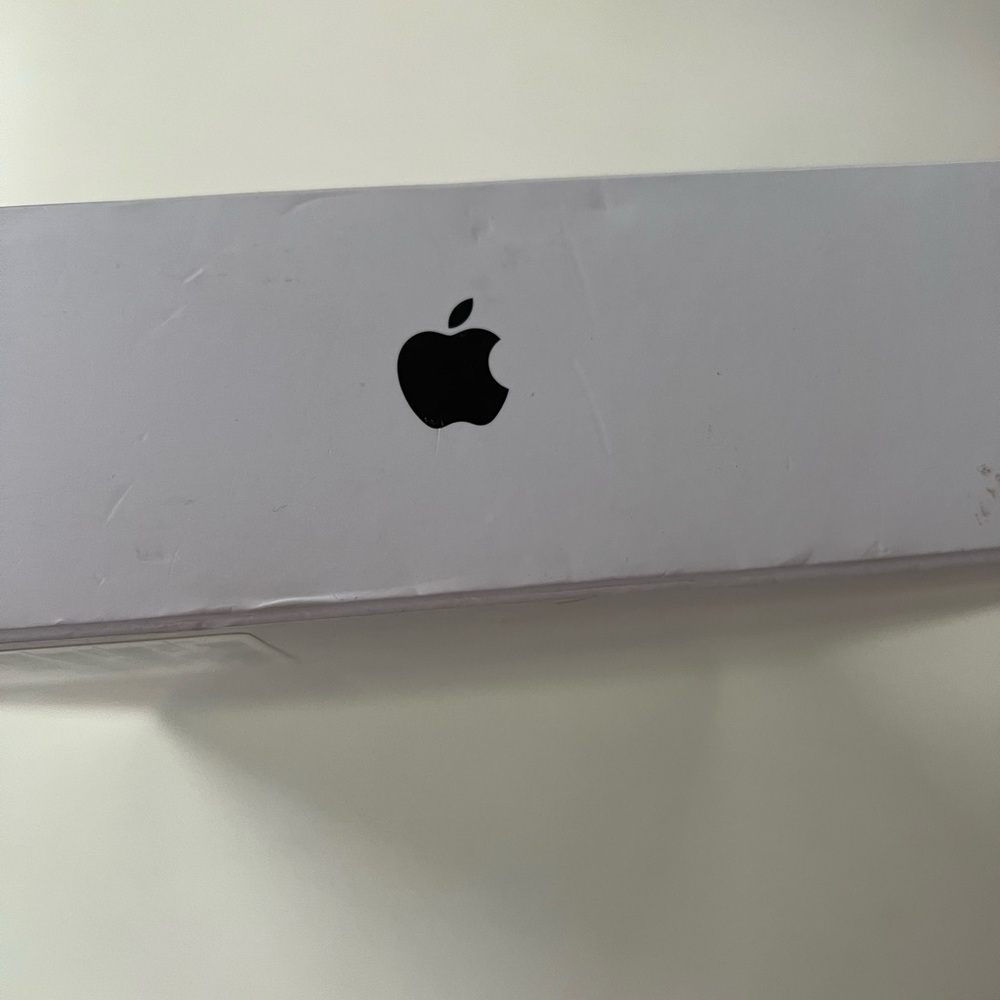 Apple MacBook Pro 13 Box With Original Charger Adapter Never Used - Picture 4 of 14
